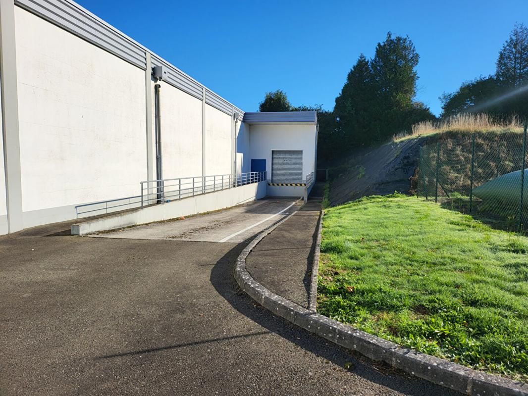 ALENCON PRE EN PAIL SAINT SAMSON - Local d'activité  1.000 m² 3