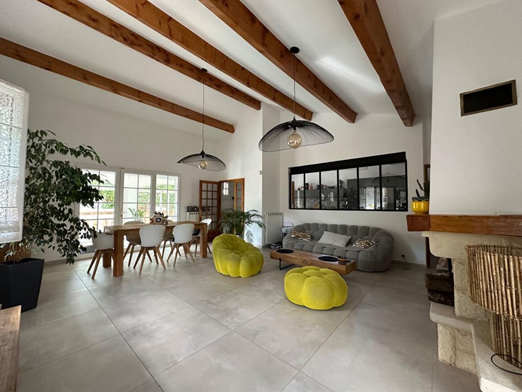 Maison  5 pièce(s) 147 m2