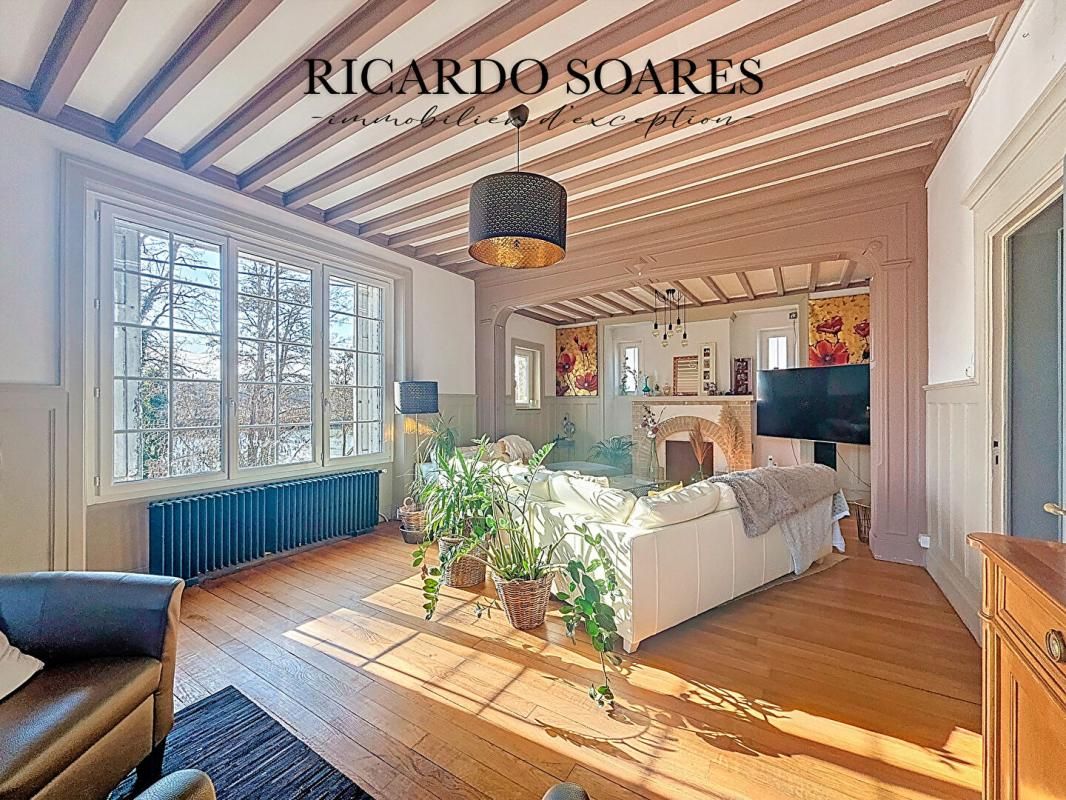 PONT-SAINTE-MAXENCE MAISON DE MAITRE 220m² / 4 CHAMBRES / SALLE DE CINEMA / GRAND SALON / 2 BALCONS / TERRAIN 720m² 2