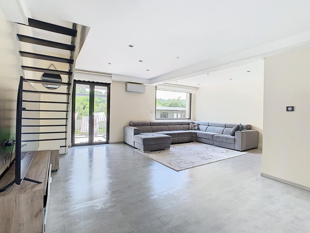 CAUFFRY PAVILLON INDEPENDANT - 135M² - 4 CHAMBRES DONT UNE SUITE PARENTALE - JARDIN -DEPENDANCE  - 6090 CAUFFRY 3