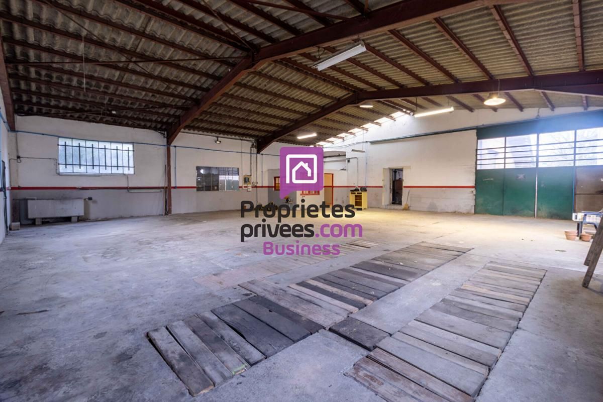 MALAUCENE Malaucene - Immeuble Professionnel et habitations   10 pièce(s) 3