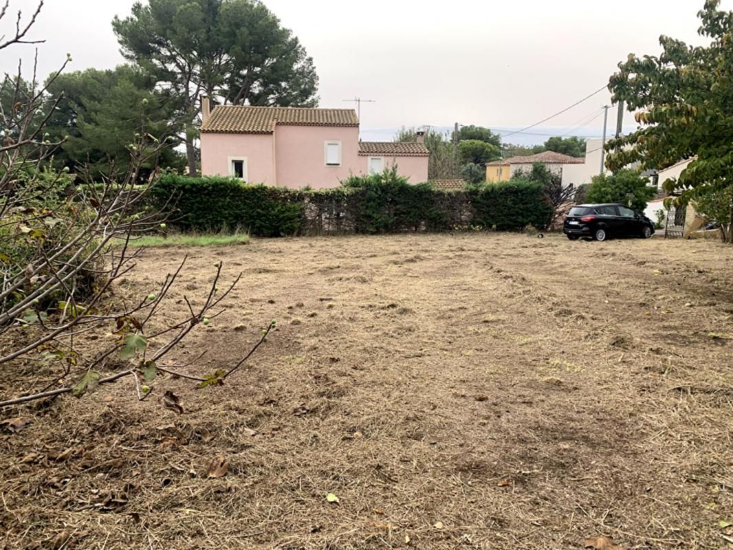 MARTIGUES Terrain à bâtir de 1120 m2 à La Couronne 3