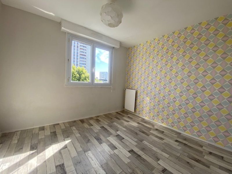 SAINT-NAZAIRE Appartement Saint Nazaire 83 m², stationnement et cave 2