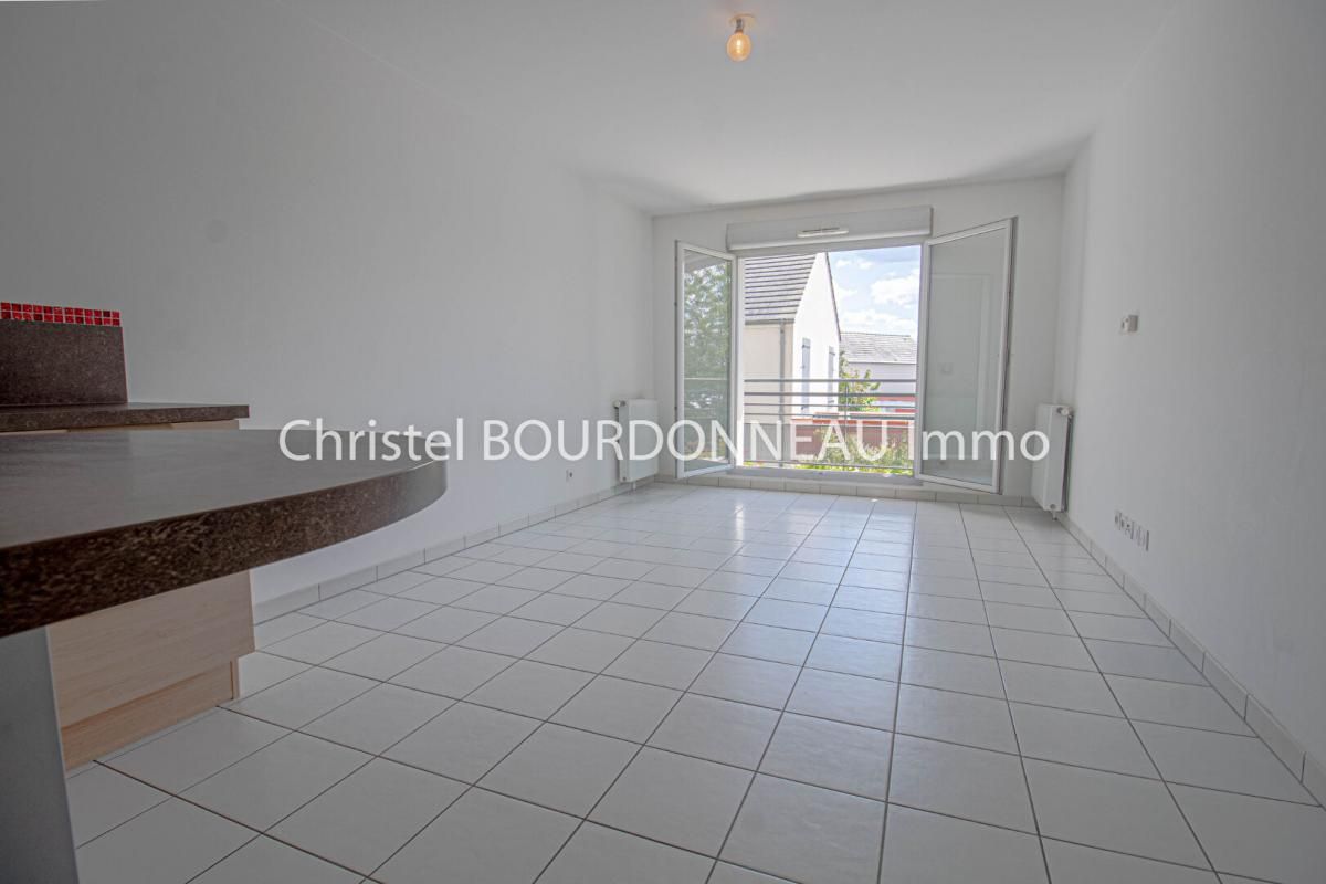 MONTEVRAIN Appartement type F2 1 chambre , balcon, place de stationnement 2