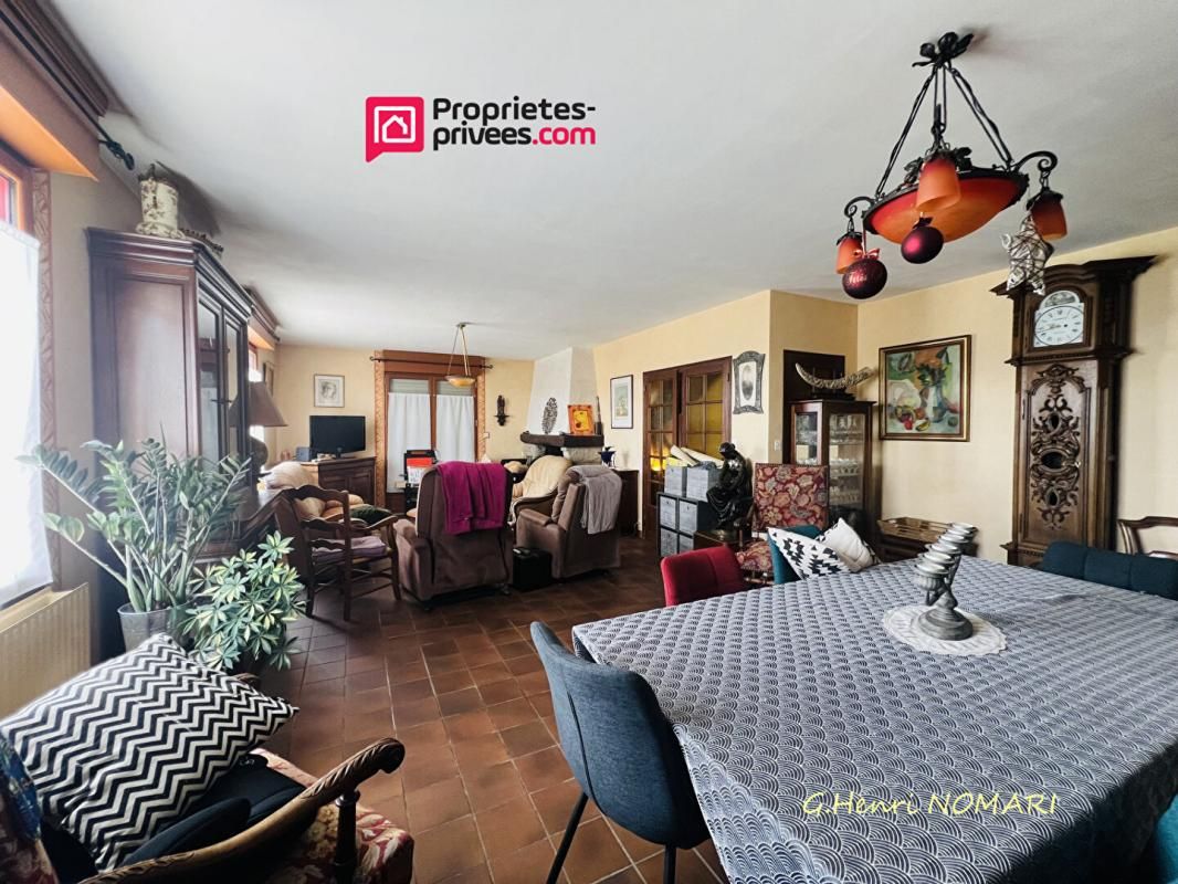 SOUDAN Immeuble Soudan 12 pièce(s) 400 m2, avec Appartement 192m², 4 chambres 4