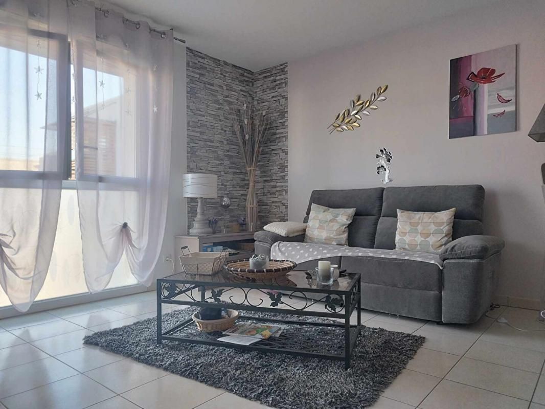 Appartement Miramas 3 pièce(s) AVEC BALCON ET PARKING COUVERT