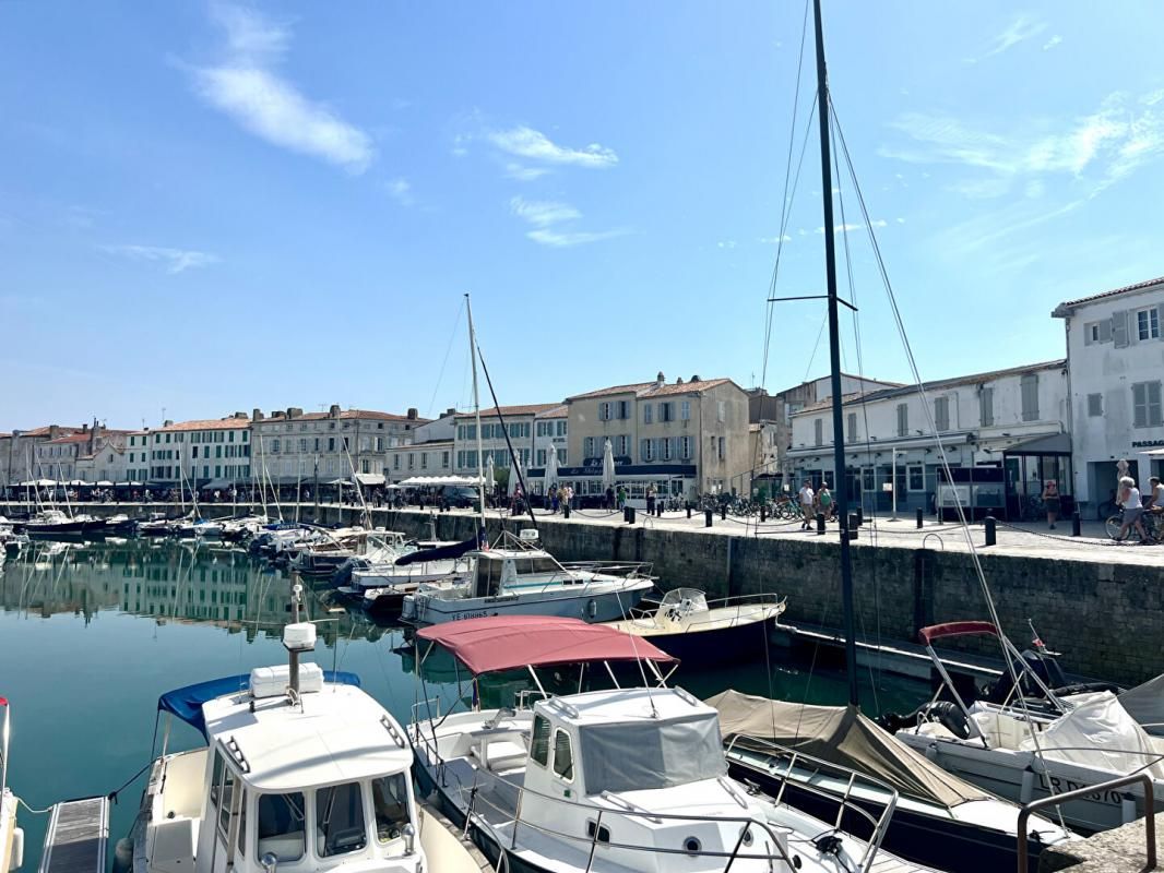 SAINT-MARTIN-DE-RE Appartement T3 Saint Martin De Re 3 pièce(s) 78 m2 3