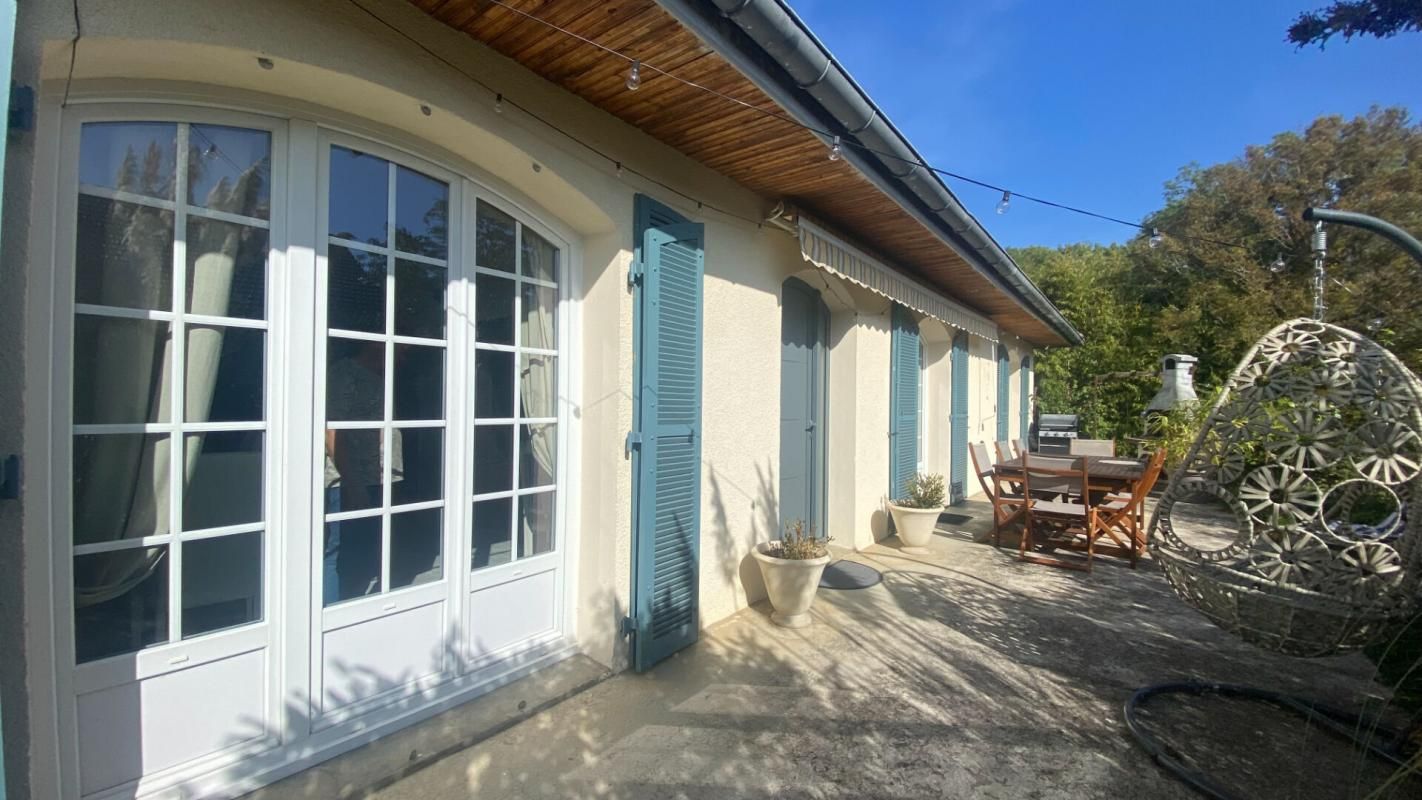 BRETIGNY - Maison  7 pièces de 165 m2