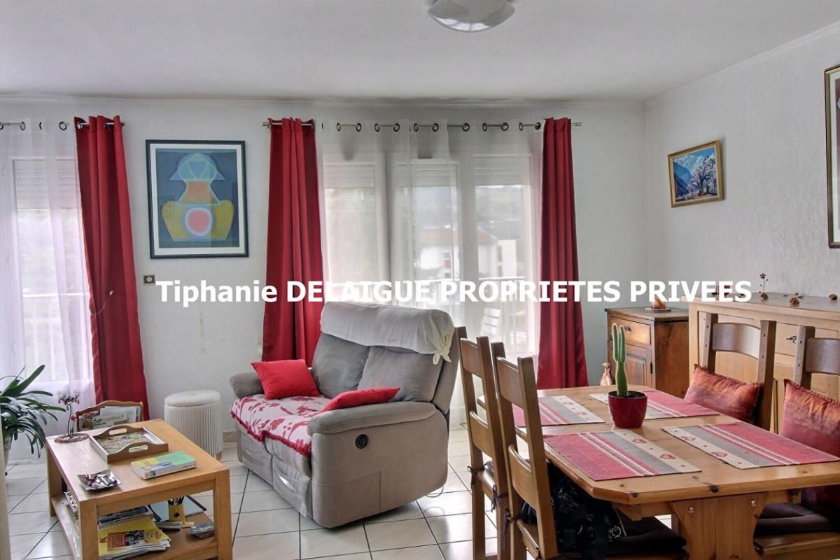 LE CHAMBON-FEUGEROLLES Le Chambon-Feugerolles 42500 secteur paisible T4 traversant 74,82m² 2 chambres garage, cave dans une petite copropriété 2