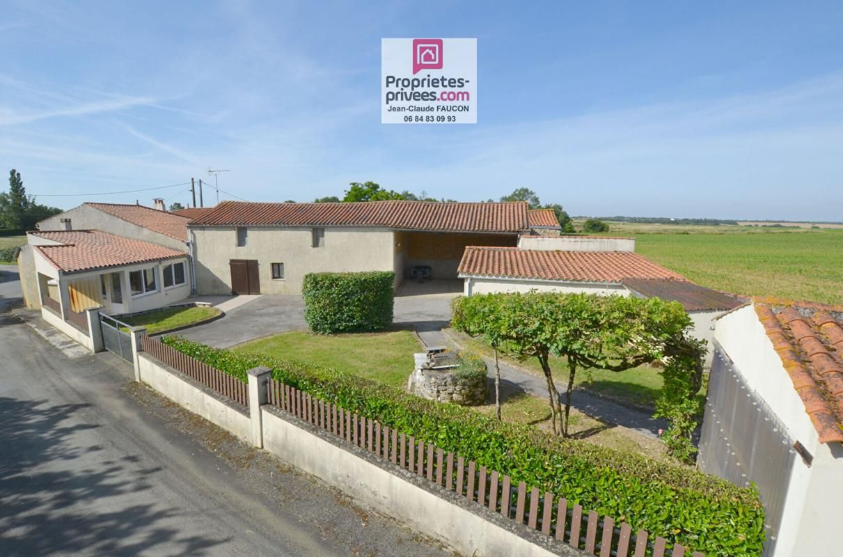 Maison Mareuil Sur Lay Dissais 6 pièce(s) 135 m2