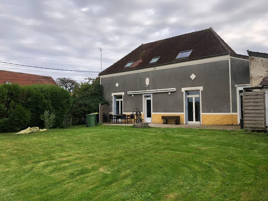 COULOMMIERS Maison sur la commune de St Siméon 2