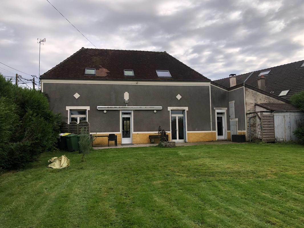 COULOMMIERS Maison sur la commune de St Siméon 3