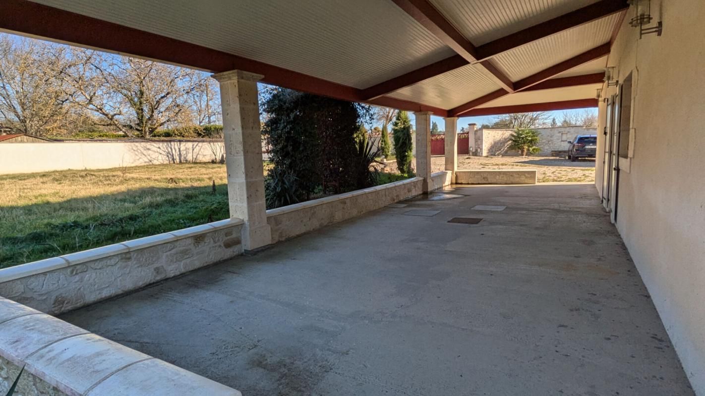 SAINTE-BAZEILLE Girondine avec 5 chambres et dépendances sur plus de 2200m² clos 3