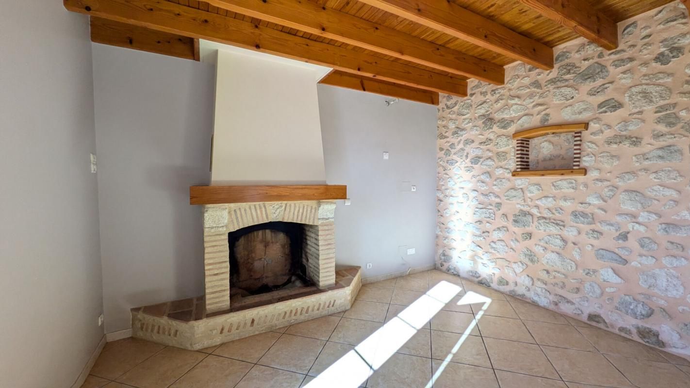 SAINTE-BAZEILLE Girondine avec 5 chambres et dépendances sur plus de 2200m² clos 4