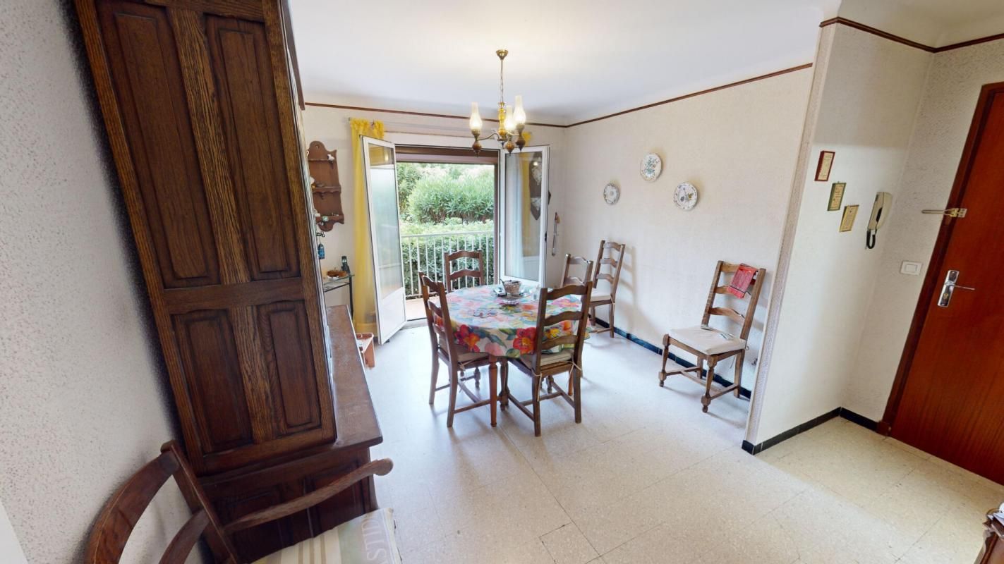 LE MUY appartement T3 en RDC avec cave