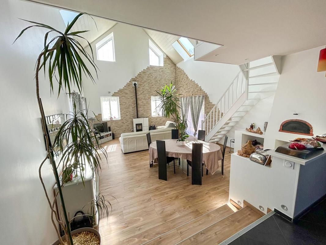 VIRE longère rénové 8 pèces / 6 chambres Vire 3