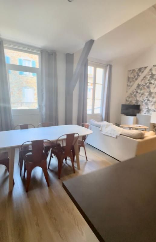 VANNES En hyper centre de Vannes, maison 3 chambres 3