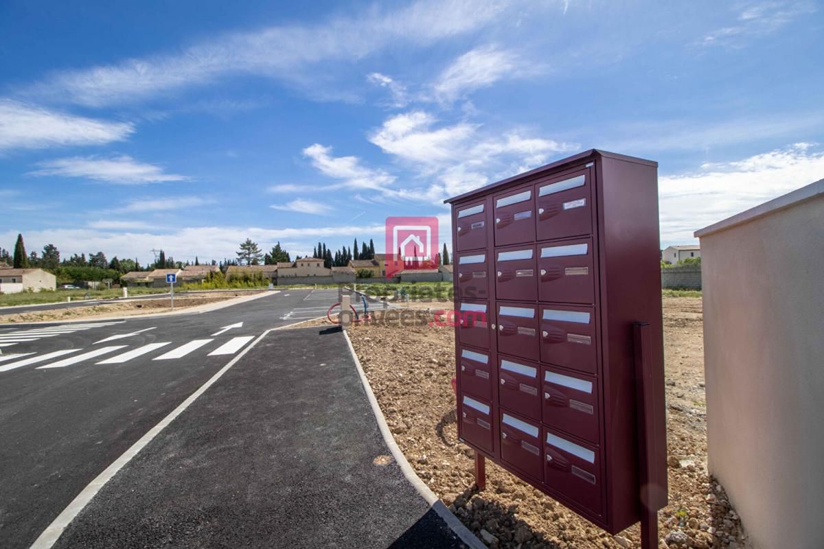 Opportunité: Terrain Calme de 568 m2 LIBRE CONSTRUCTEUR , Aubignan 84810 en campagne