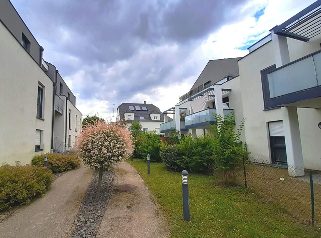Appartement 2P, 45 m2 en Rez de Jardin + parkings