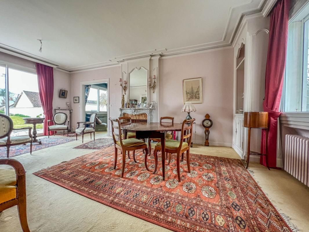 HARBONNIERES Tres belle maison   de 220m2 ,12 pièces ,6 chambres  sur une parcelle de 1547 m2 HARBONNIERES 2