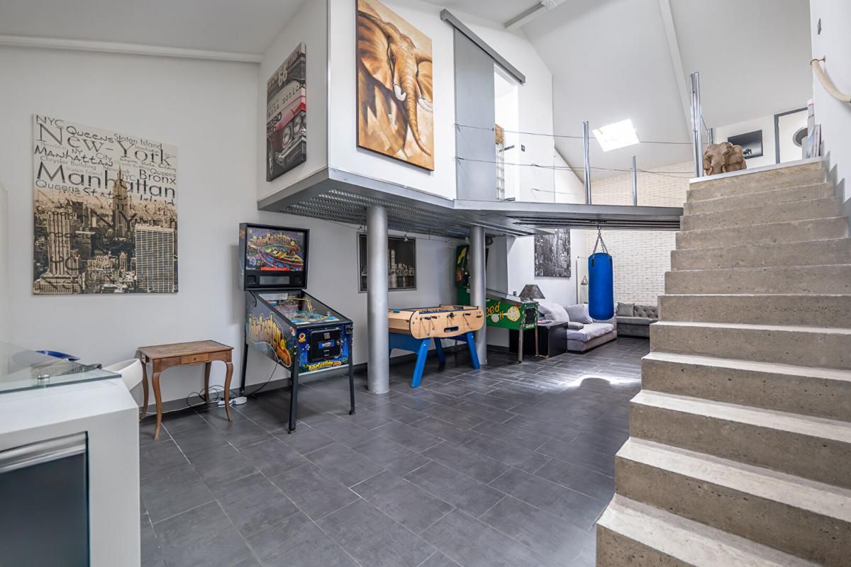 Loft Asnieres Sur Seine 6 pièces 200 m2