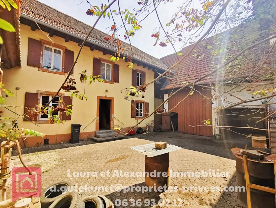 SCHWINDRATZHEIM Ensemble immobilier de 8 pièces d'environ 241 m² 2