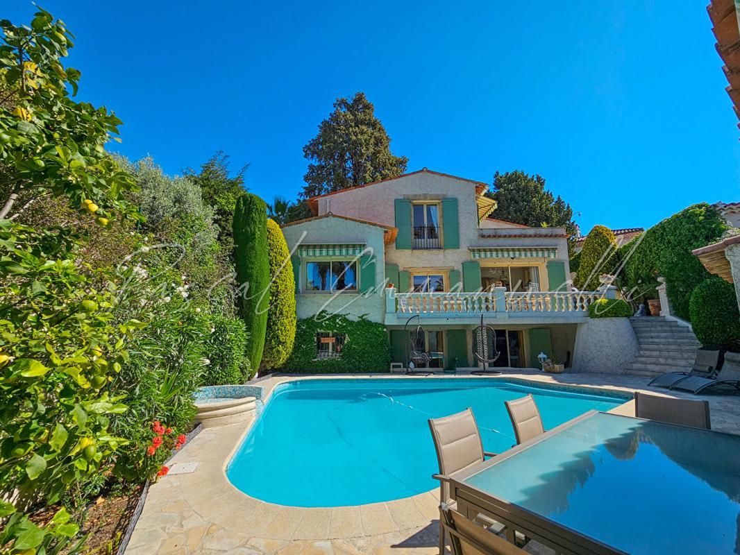 CANNES Maison  6 pièce(s) 320 m2 Hautes VALLERGUES CANNES 1 895 000 euros 2