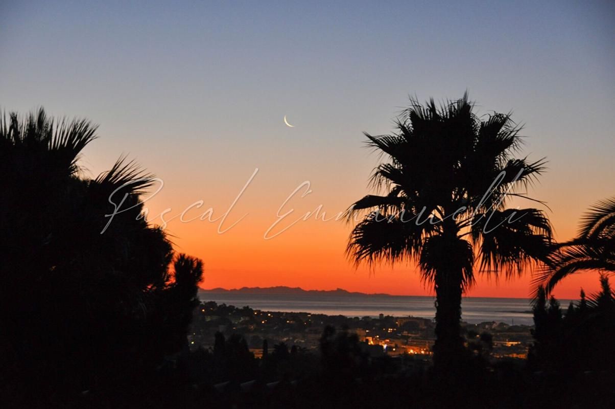 CANNES Maison  6 pièce(s) 320 m2 Hautes VALLERGUES CANNES 1 895 000 euros 4