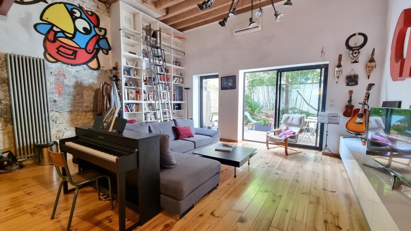 LYON-3E-ARRONDISSEMENT Appartement Lyon Loft 3 pièces 142 m2 avec jardin 3