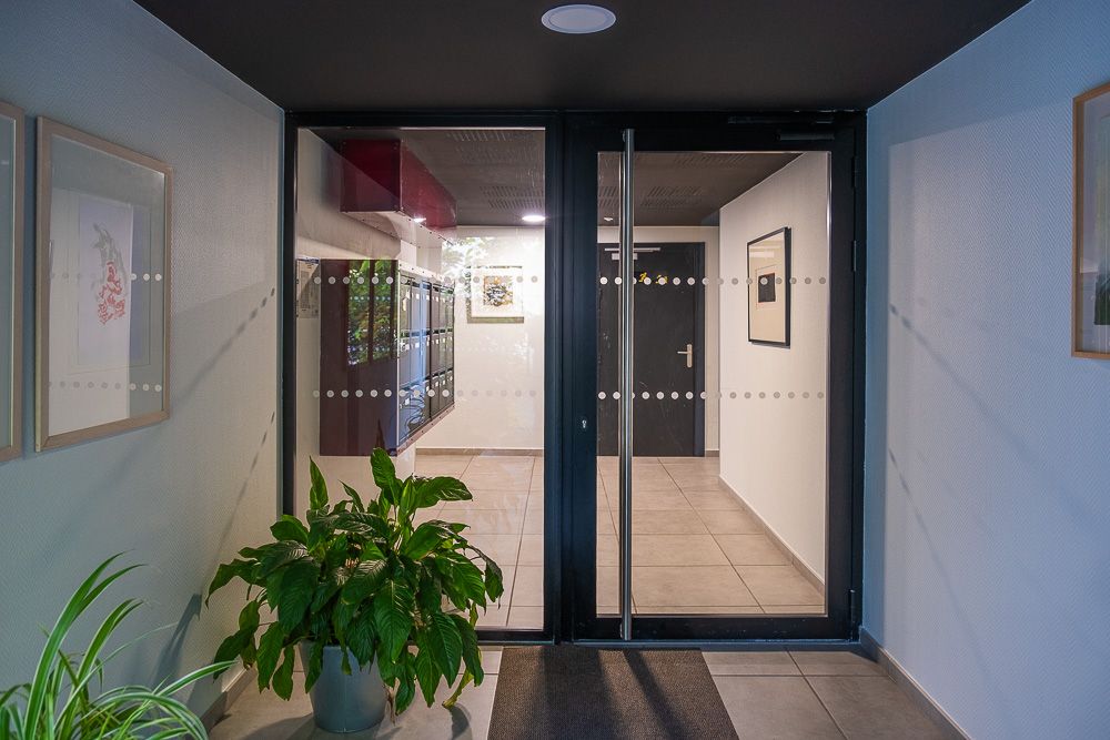 Appartement de trois pièces deux chambres terrasses et parking