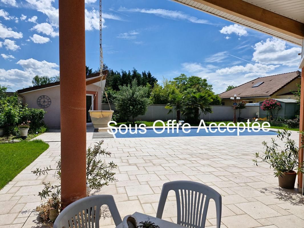 ROANNE  -  VILLA  CONTEMPORAINE  PLAIN  PIED