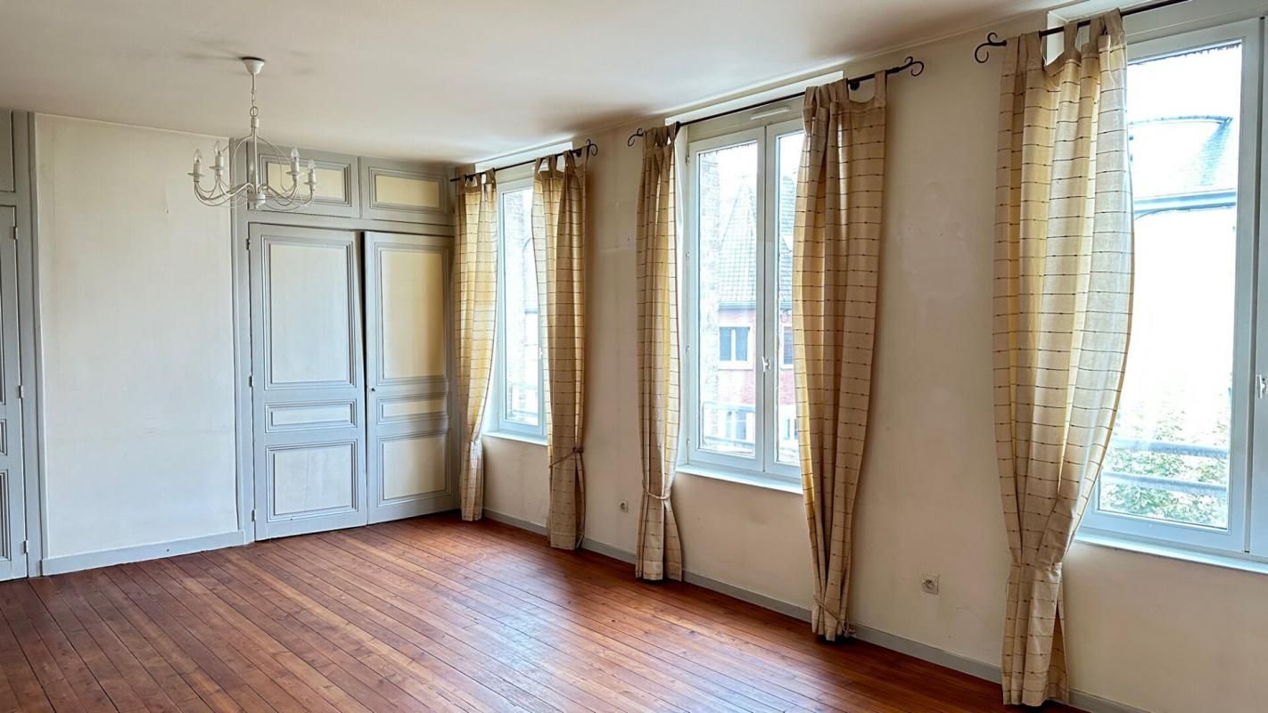 ELBEUF Appartement  T3  au pied des commerces 2
