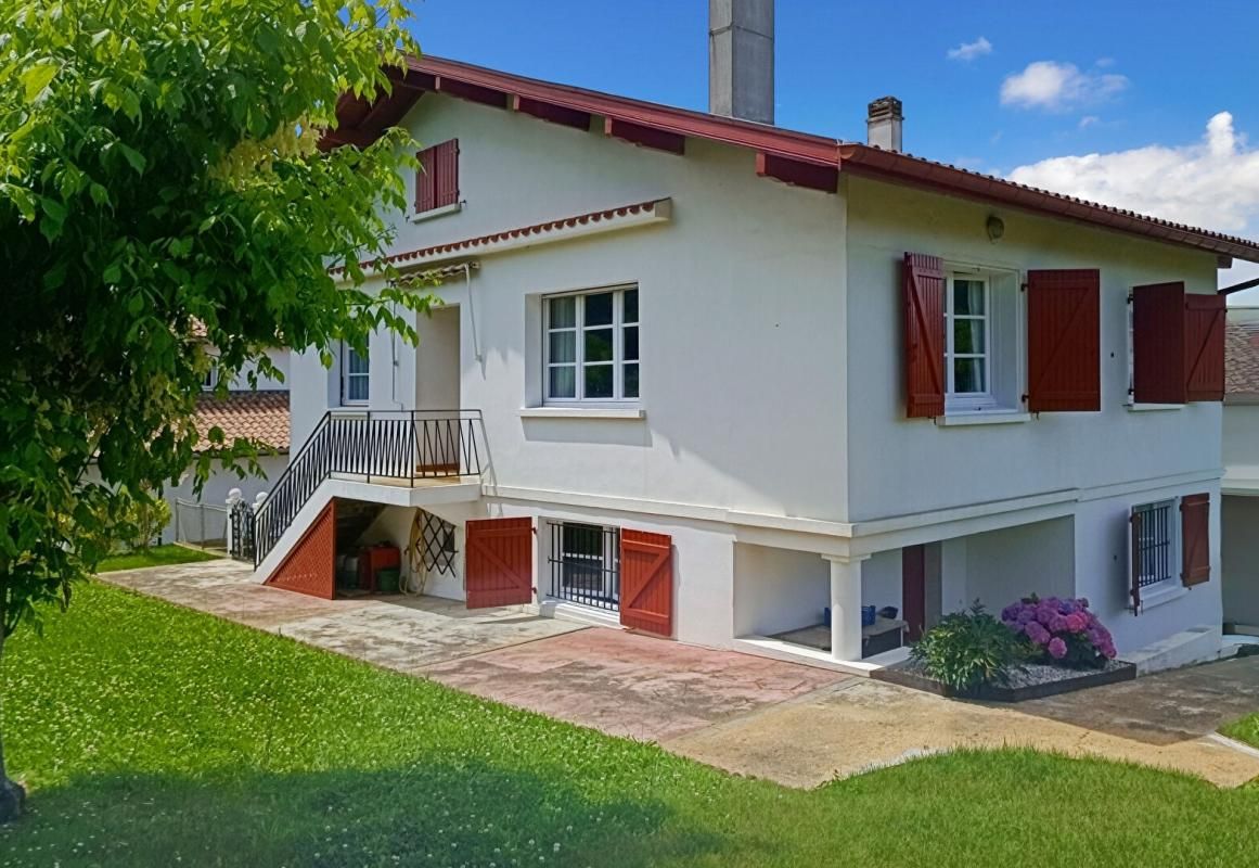 MAISON 140 m2 centre ville, terrain 1172 m2