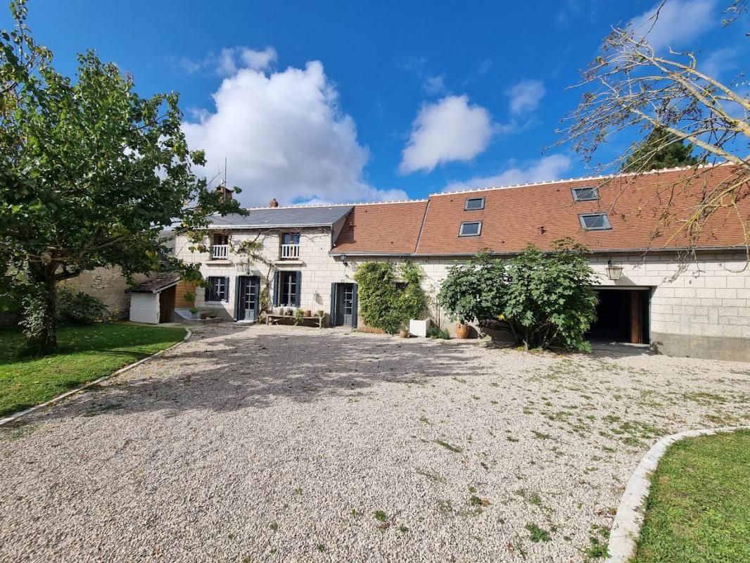 ASCHERES-LE-MARCHE 45170. Maison 149.72 m2 sur 3219m2 de Terrain clos 3