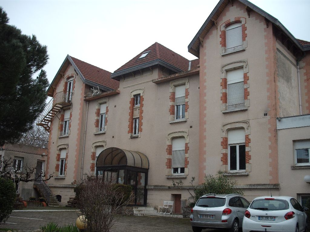 CAPENDU Maison de maitre de 644 m² sur terrain de 2000m² avec maison de direction de 150m² et corps de ferme de 200m² 2