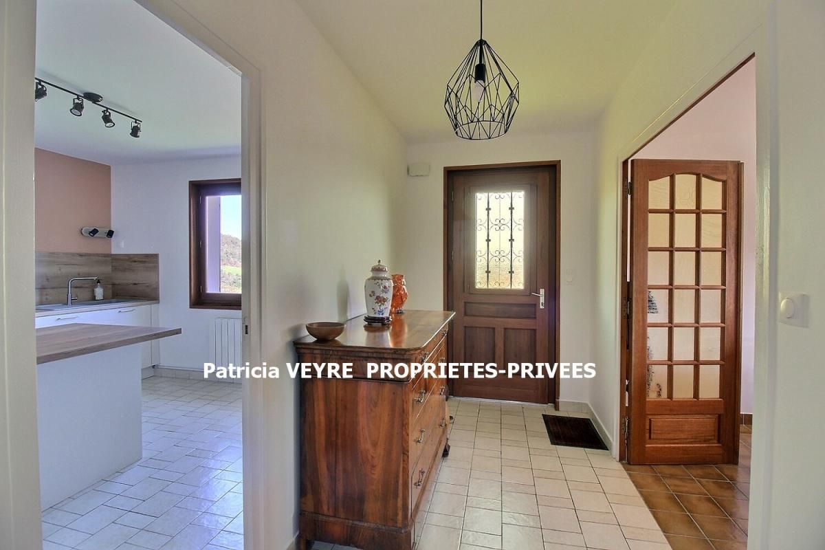 CHAMPDIEU Maison Champdieu de 138 m2 sur 1 619 m² de terrain 2