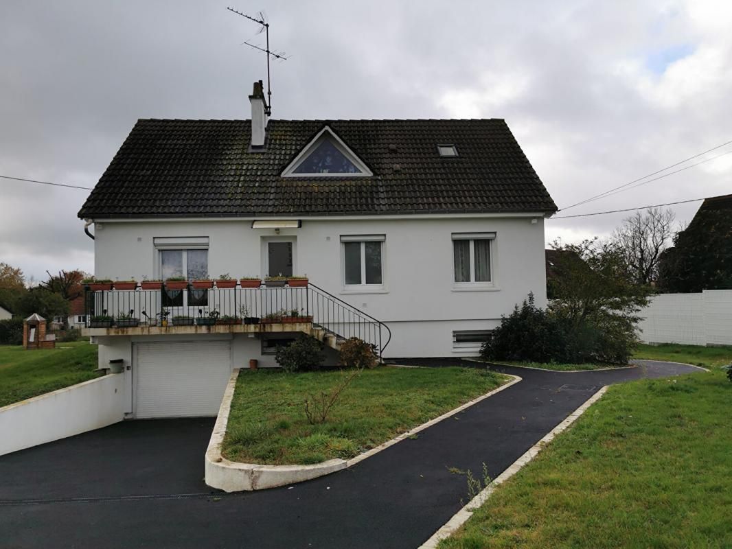 MEREAU Pavillon très bien refait dans quartier calme recherché