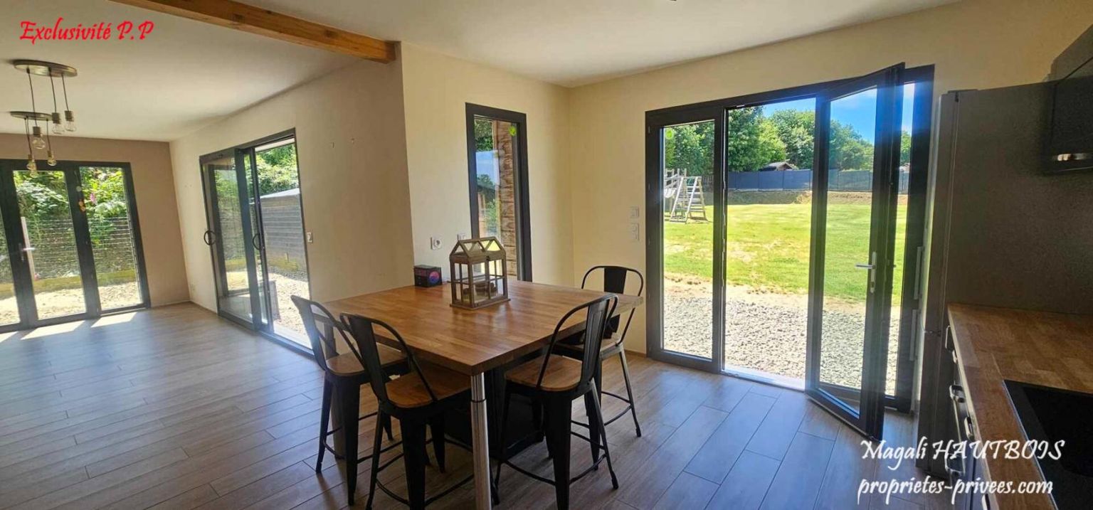 SAINT-HILAIRE-DU-HARCOUET Maison Saint Hilaire Du Harcouet 6 pièce(s) 110 m2 3