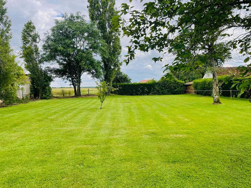Terrain proche de Chartres 760 m2 Saint Aubin des Bois