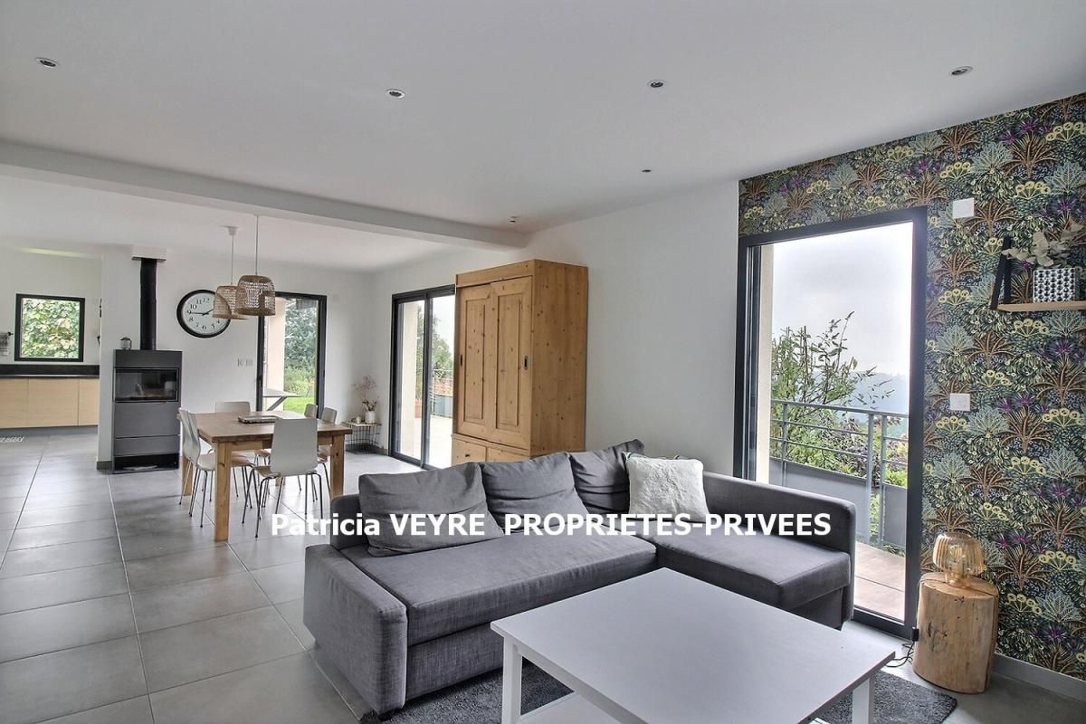 TARENTAISE TARENTAISE (42660) maison de 2017 de130 m2, quatre chambres sur un terrain de 567 m² 3