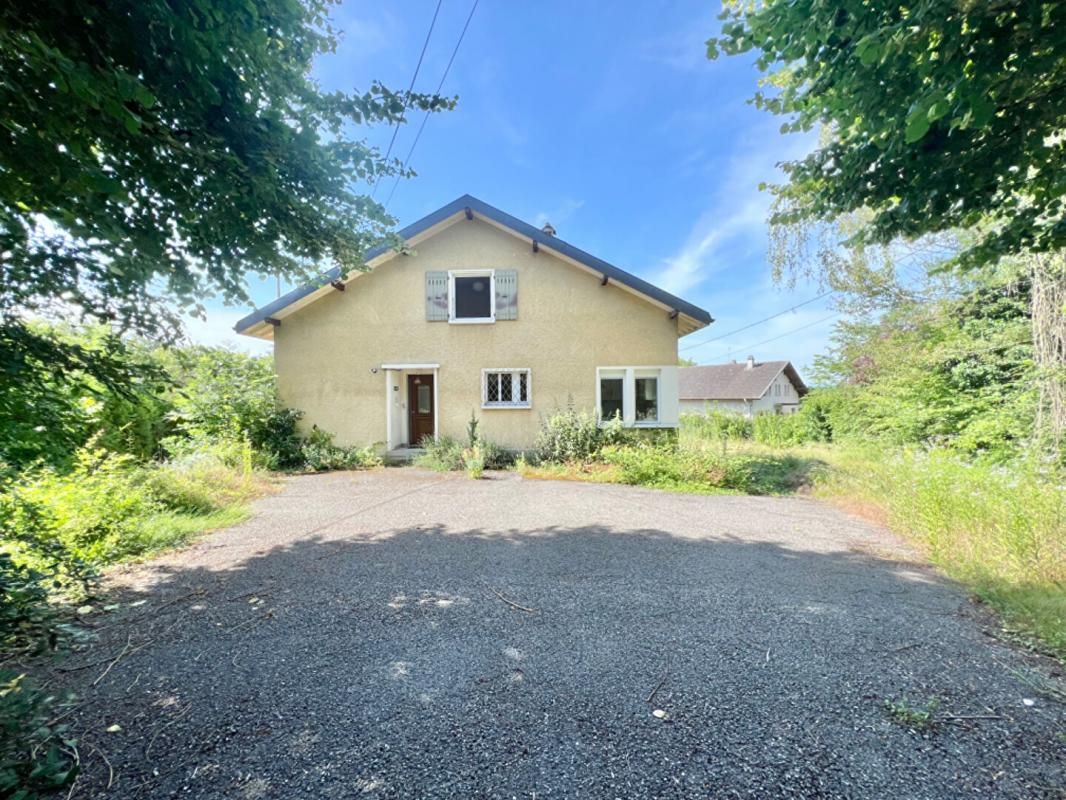 MAISON INDIVIDUELLE AVEC TERRAIN CONSTRUCTIBLE PROCHE DU CENTRE DE FERNEY-VOLTAIRE