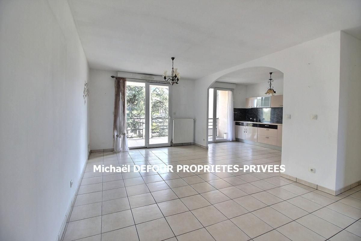 FIRMINY FIRMINY 42700 Appartement type T3 de 82 m² avec balcon, cave et place de parking 1