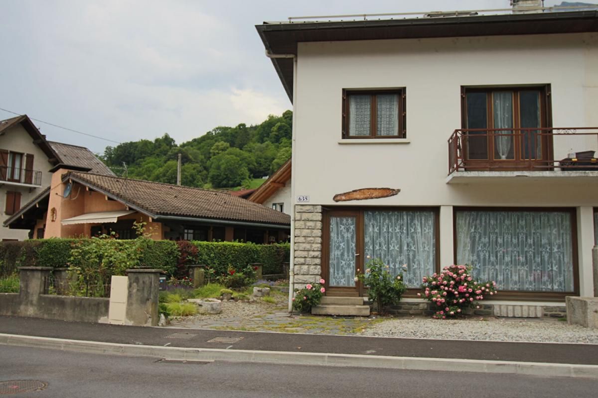 PASSY MAISON MITOYENNE , LOCAL COMMERCIAL + APPARTEMENT , 109 M2