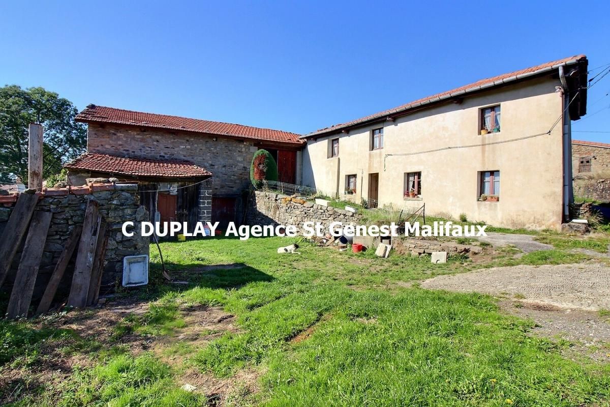 SAINT-ROMAIN-LES-ATHEUX EXCLUSIVITE Saint Romain les Atheux 42660 maison type corps de ferme en L à rénover entièrement sur 1280m² de terrain plat 1