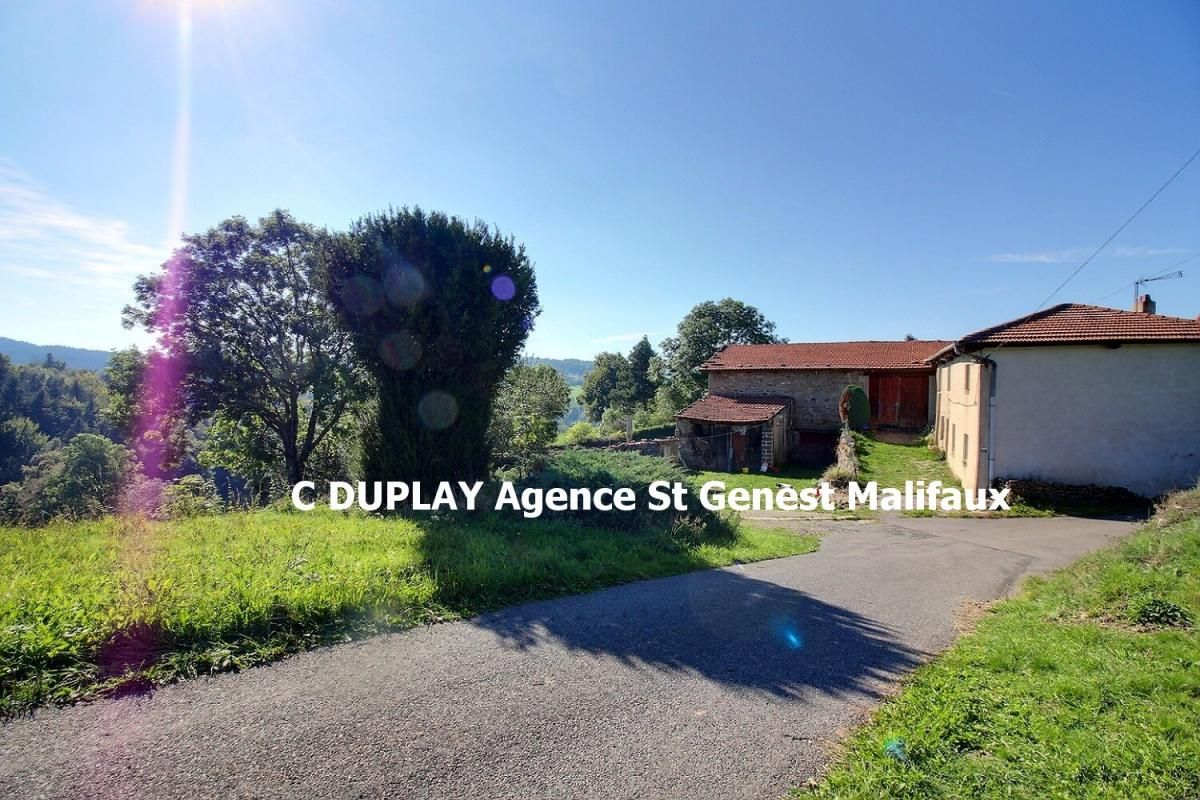 SAINT-ROMAIN-LES-ATHEUX EXCLUSIVITE Saint Romain les Atheux 42660 maison type corps de ferme en L à rénover entièrement sur 1280m² de terrain plat 2