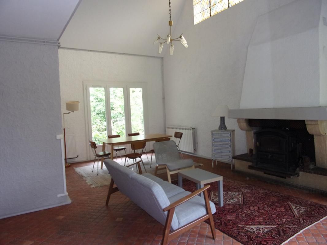 TOURNY Dans très bel environnement, maison traditionnelle 3
