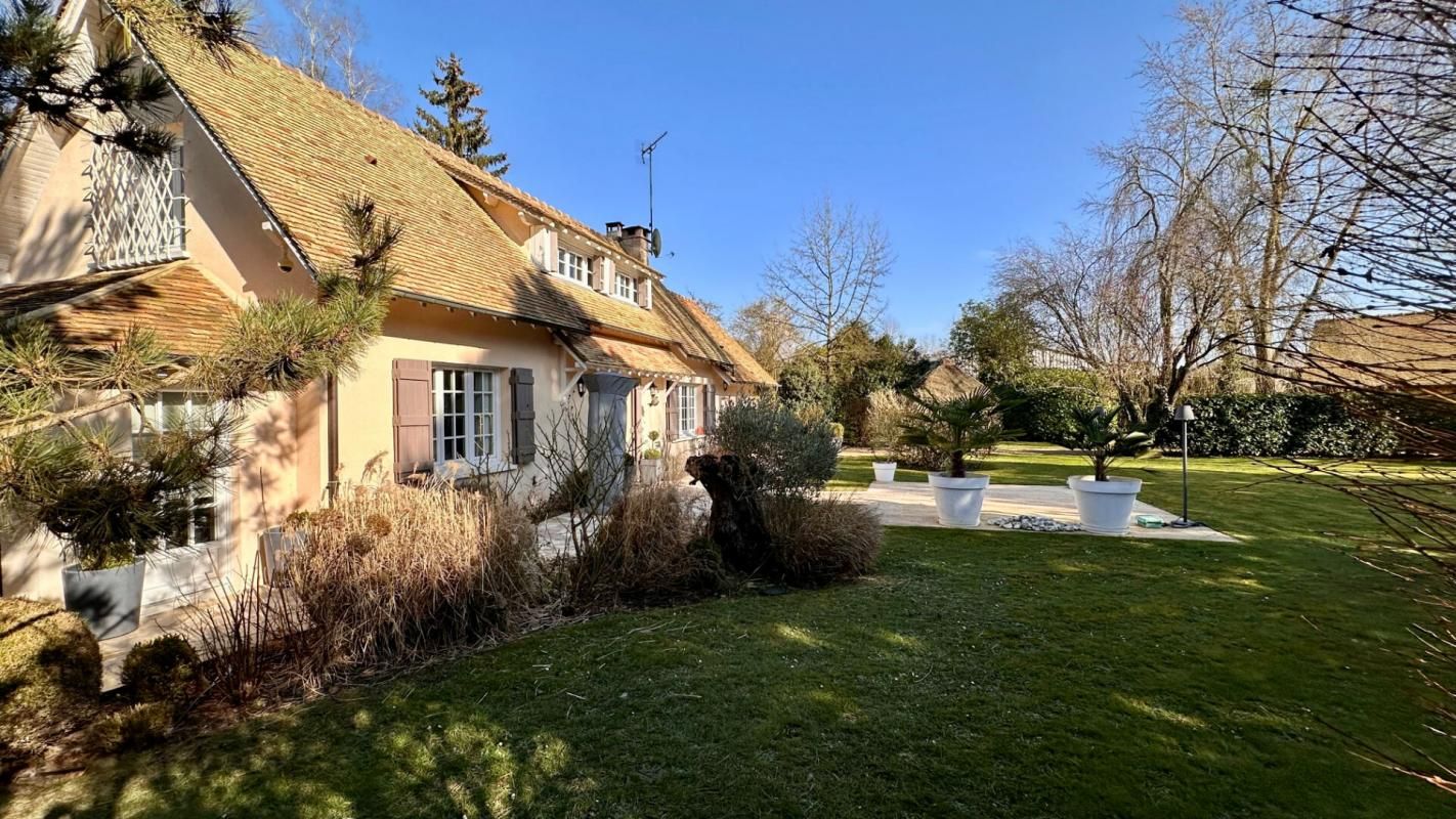 LA BOISSIERE-ECOLE Propriété de Charme proche Rambouillet et son parc paysagé de 2300 m2 3