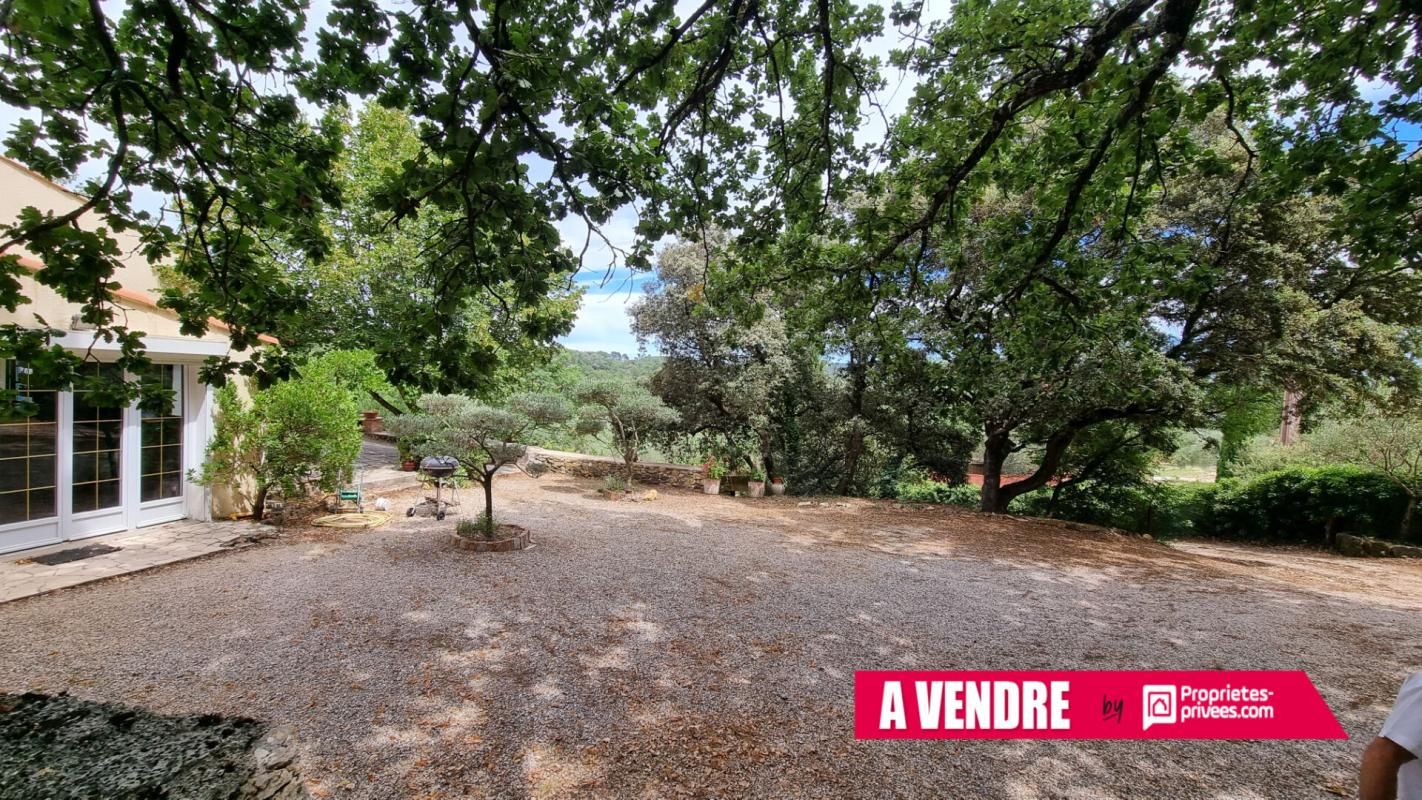 BESSE-SUR-ISSOLE Besse Sur Issole Propriété sur terrain 1 Ha maison 4 pièce(s) 141 m2 3