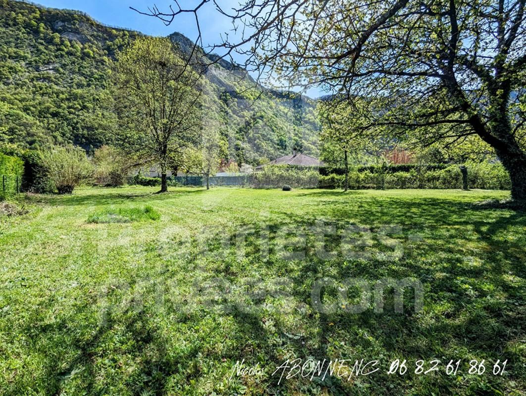 SAINT-PAUL-DE-VARCES Terrain Saint Paul De Varces 890m² 2
