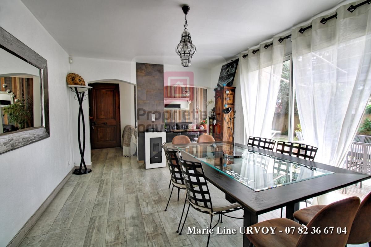 GRAVESON Graveson 13690 - Maison 135m² - 4 chambres - Jardin - Piscine - Véranda 3
